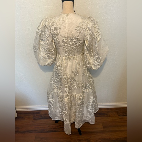 ASOS EDITION Tiered Metallic Floral Jacquard Midi Dress – Ivory/White NWT Size 4 - Picture 4 of 16